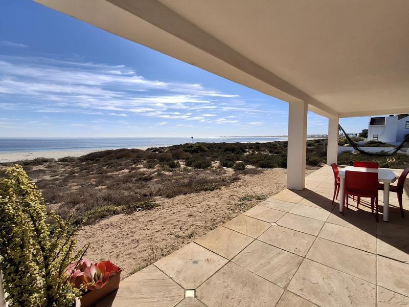 To Let 3 Bedroom Property for Rent in Golden Mile Western Cape